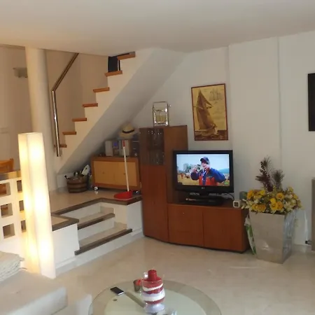 With 3 Bedrooms In Sant Feliu De Guixols, With Wonderful Sea Apartment *